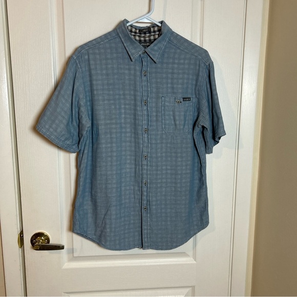Eddie Bauer, Men’s M 100% Cotton Blue button-down, Short Sleeve Shirt Preowned - Picture 1 of 7